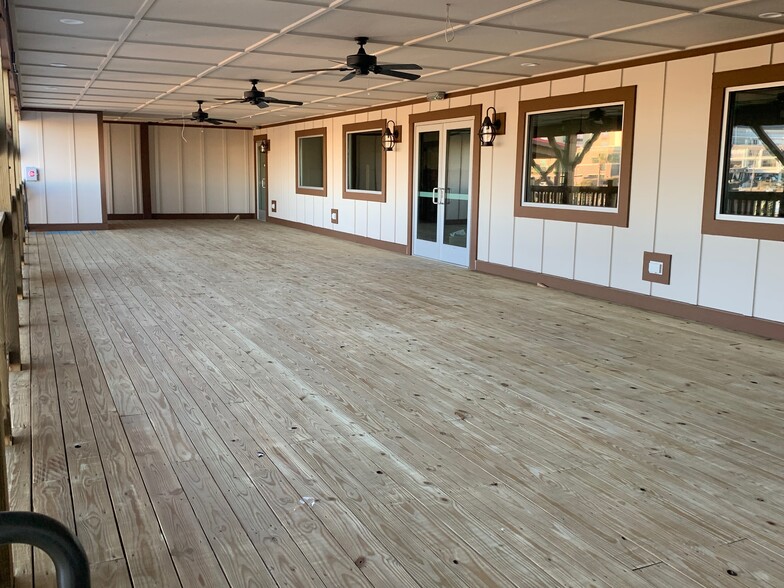 More Photos Of 219 Myrtle Ave, Carolina Beach Restaurant For Lease