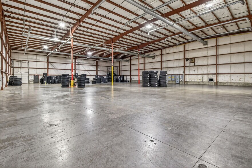 Primary Photo Of 1500 Dismuke Dr, Farmington Distribution For Sale