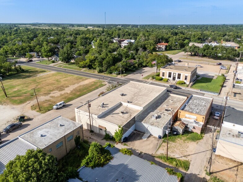 More Photos Of 233 Ackerman St, Rockdale Storefront Retail Office For Sale