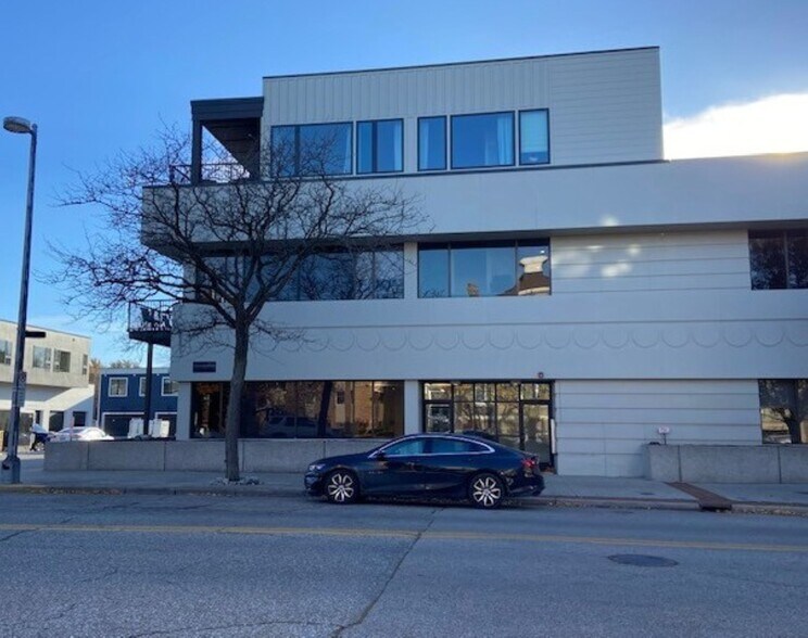 More Photos Of 300 Washington Ave, Grand Haven Office For Sale