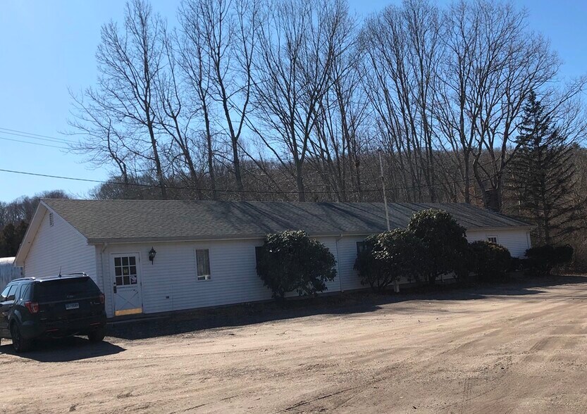 More Photos Of 1360 Baldwin Hill Rd, Gales Ferry Flex For Lease