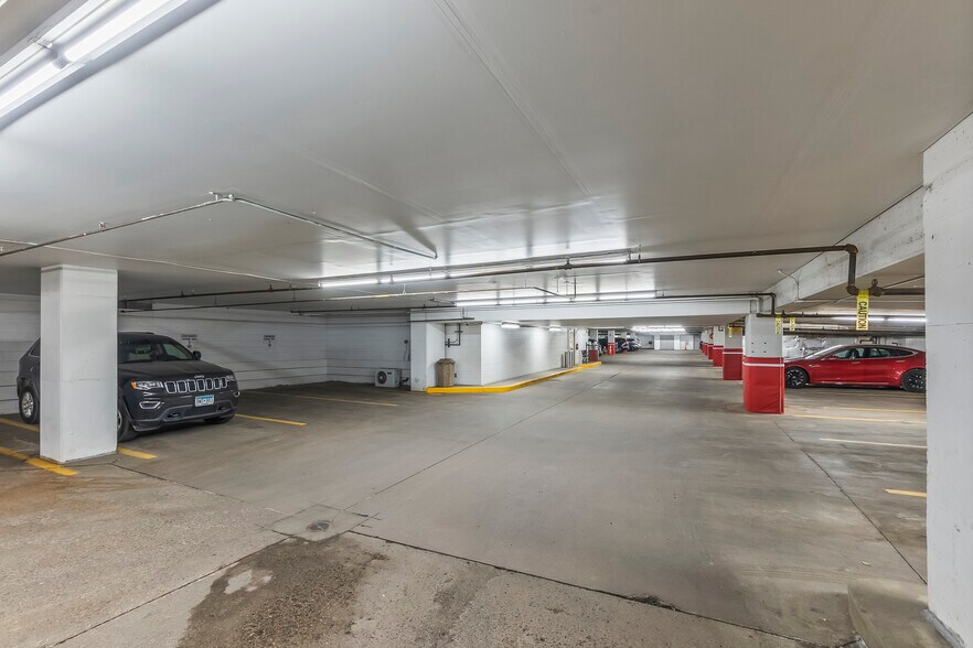 More Photos Of 330 2nd Ave S, Minneapolis Office For Sale