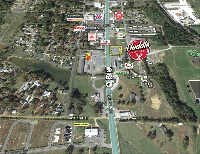 More Photos Of 612 S 3rd Ave, Chatsworth Restaurant For Sale