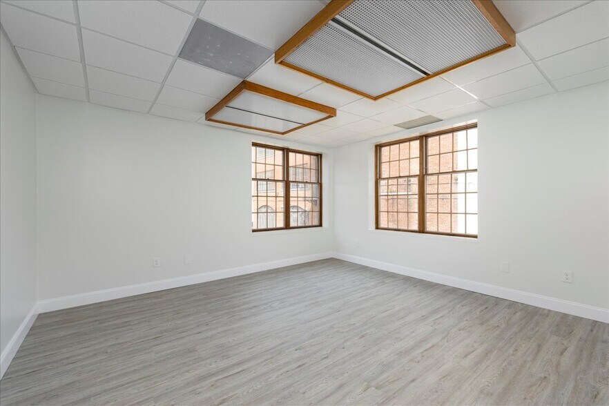 More Photos Of 360 Delaware Ave, Buffalo Office For Lease