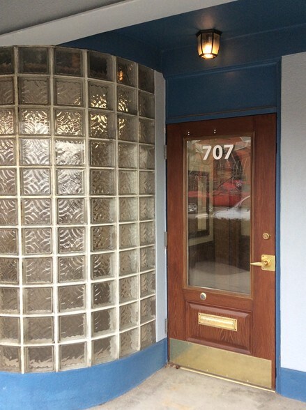 More Photos Of 707-709 Main St, Beech Grove Office For Sale