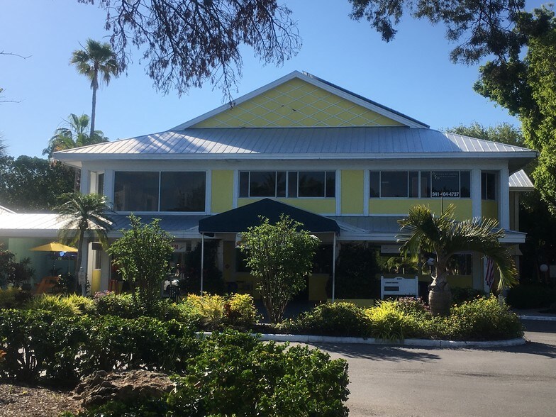 More Photos Of 5350 Gulf of Mexico Dr, Longboat Key Unknown For Lease
