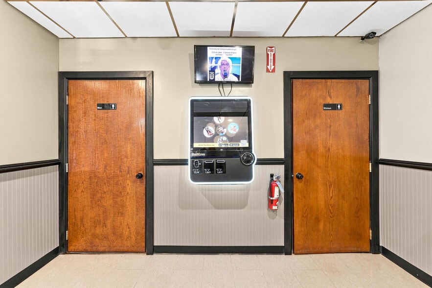 More Photos Of 491 Brayton Ave, Fall River Apartments For Sale
