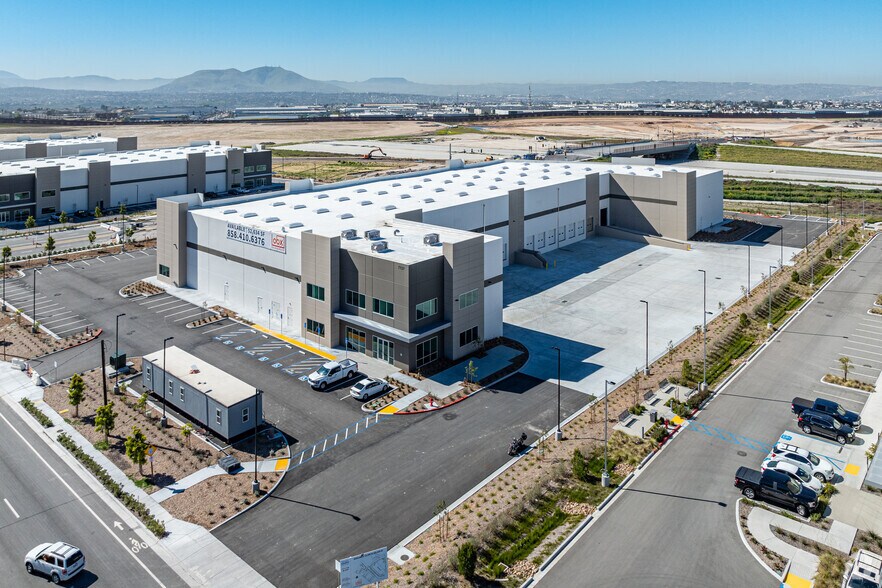 More Photos Of 7727 Paseo De La Fuente, San Diego Warehouse For Sale