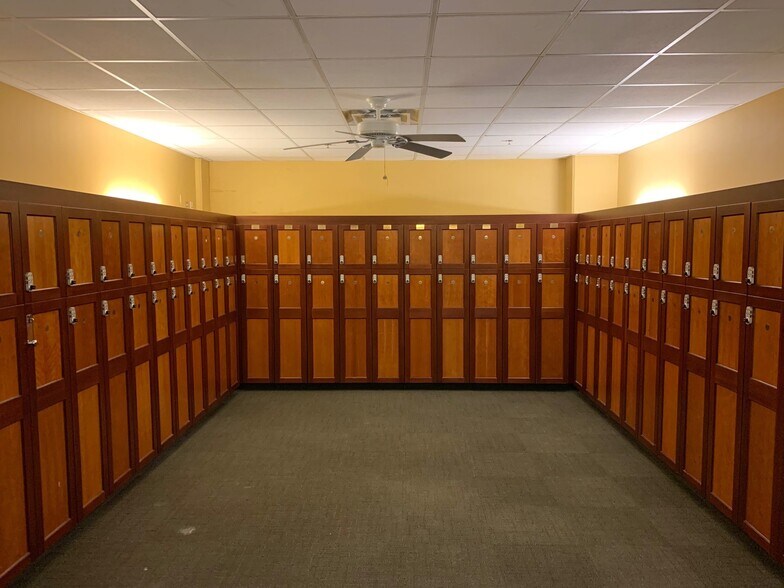 More Photos Of 214 E Travis St, San Antonio Apartments For Lease