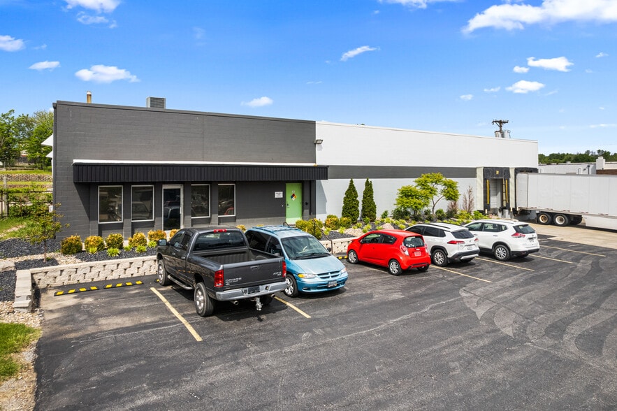 Primary Photo Of 707 SW 10th St, Blue Springs Warehouse For Sale