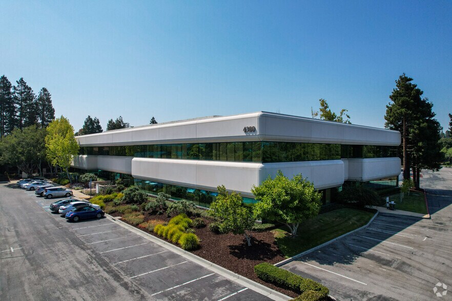 More Photos Of 4300 Bohannon Dr, Menlo Park Office For Lease