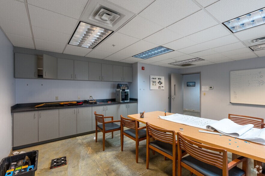 More Photos Of 71722 E Columbia Ave, Boardman Industrial For Sale