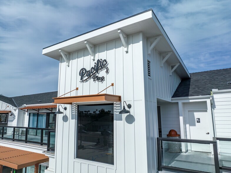 More Photos Of 234 S Pacific Coast Hwy, Redondo Beach Unknown For Lease