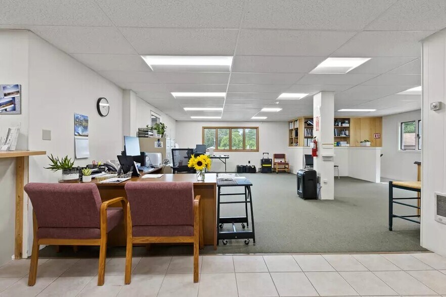 More Photos Of 587 Spring St, Westbrook Office For Sale