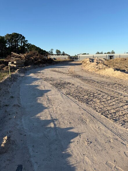 More Photos Of 11731 C E King Parkway, Houston Land For Lease