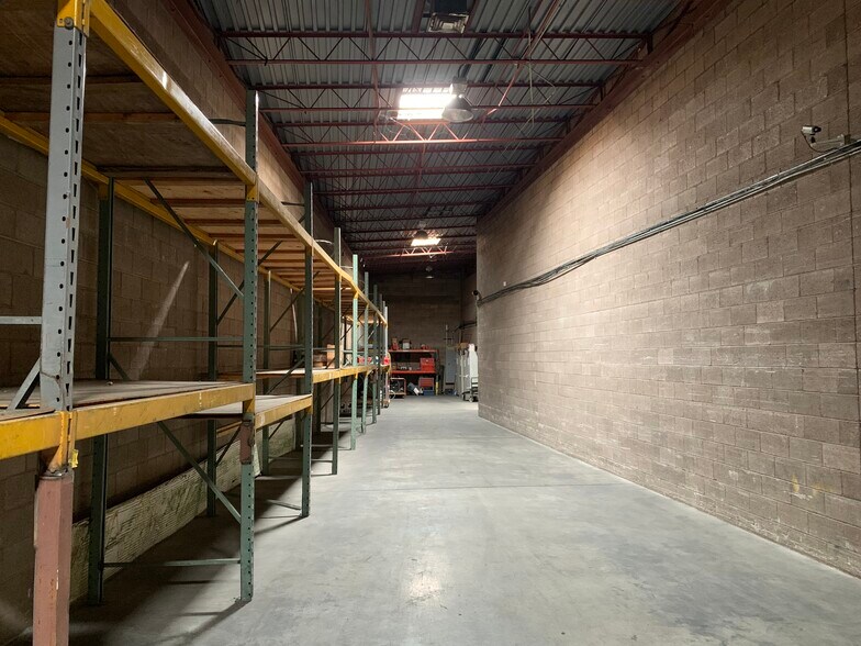 More Photos Of 2415 Alamo Ave SE, Albuquerque Warehouse For Lease