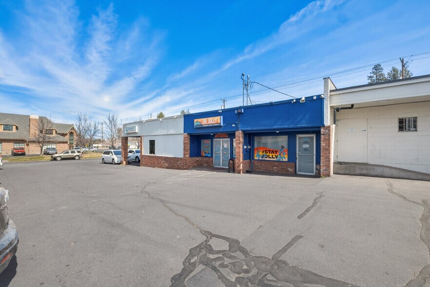 More Photos Of , Bend General Retail For Sale