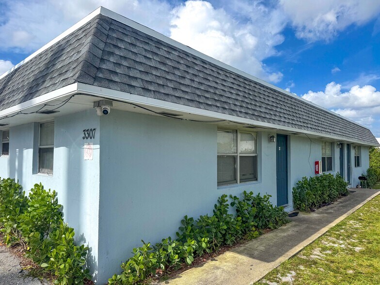 More Photos Of 3307 Windsor Ave, West Palm Beach Apartments For Sale