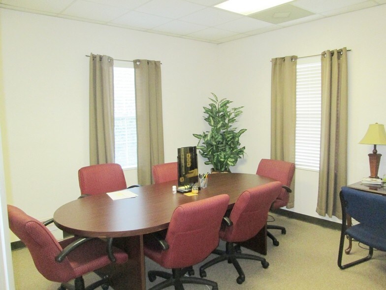 More Photos Of 4634 Lawrenceville Hwy NW, Lilburn Office For Lease