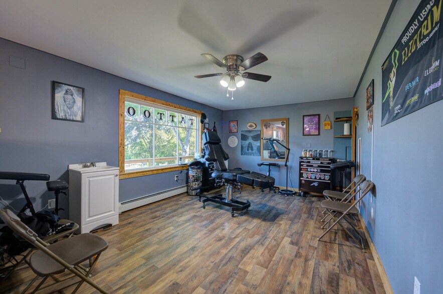 More Photos Of US Route 1 Atlantic Highway, Edgecomb Light Manufacturing For Sale