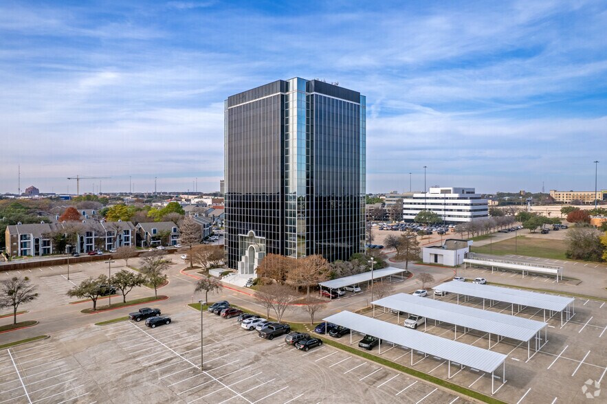 More Photos Of 1250 E Copeland Rd, Arlington Office For Lease