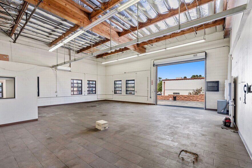 More Photos Of 501 Industrial Way, Fallbrook Manufacturing For Lease