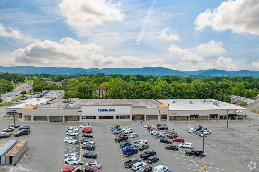 More Photos Of 4913-4933 Grandin Rd SW, Roanoke Supermarket For Sale