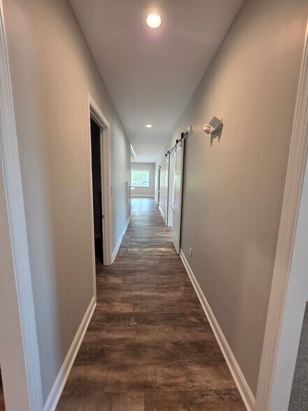 More Photos Of 196 Annette Dr, Benson Office For Sale