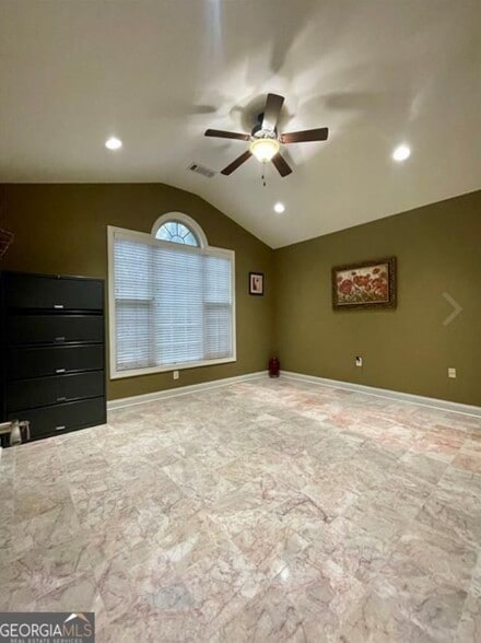 More Photos Of 950 Dannon View, Atlanta Office Residential For Sale