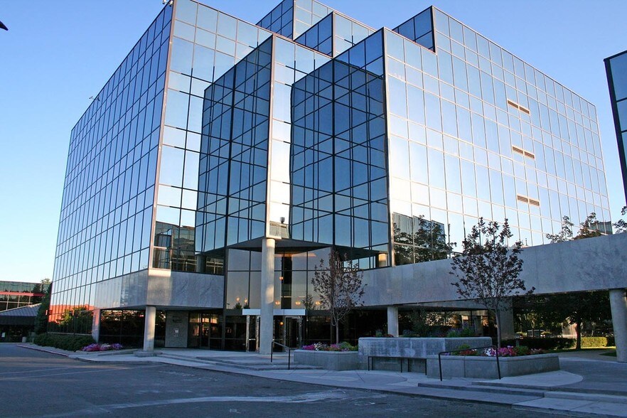 More Photos Of 7050 S Union Park Ave, Midvale Office For Lease