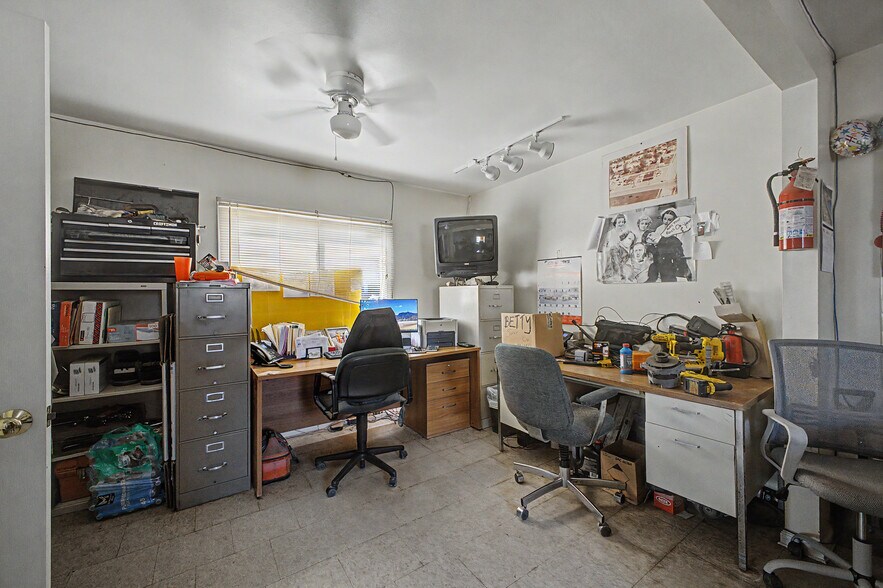 More Photos Of 1287 S Merriman Rd, Westland Freestanding For Sale