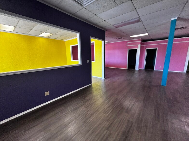 More Photos Of 3410-3454 S Western St, Amarillo Storefront For Lease