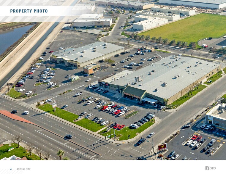 More Photos Of 7701 White Ln, Bakersfield Storefront For Sale