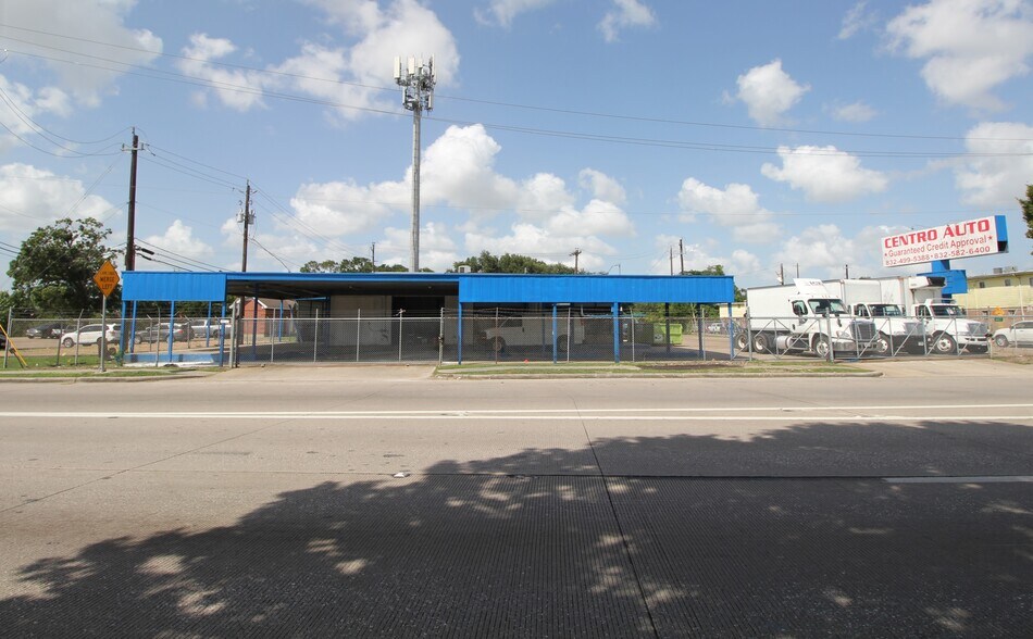 More Photos Of 8257 Gulf Fwy, Houston Auto Repair For Lease