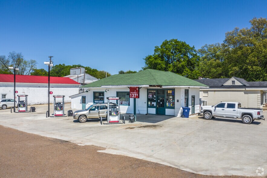 Primary Photo Of 1364 Edwards Ave, Tunica Service Station For Sale