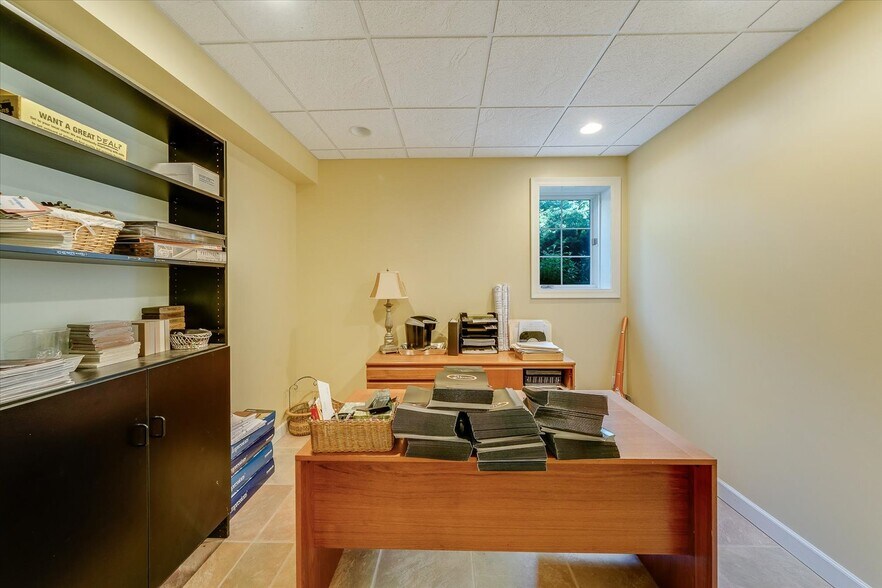 More Photos Of 55 Sullys Trl, Pittsford Office For Lease