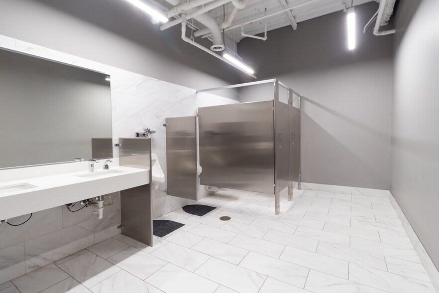 More Photos Of 1717 Dixie Hwy, Ft Wright Office For Lease