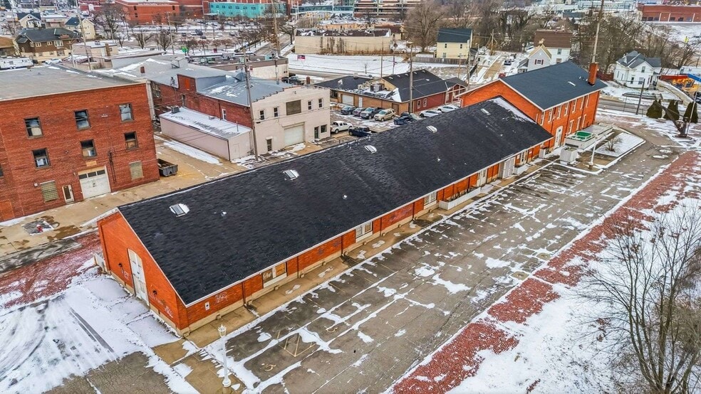 More Photos Of 412 E River St, Elyria Office For Sale