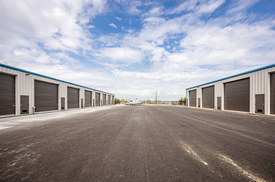 More Photos Of 458 Back Bay Blvd, Biloxi Self Storage For Sale