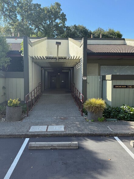 More Photos Of 1144 Sonoma Ave, Santa Rosa Medical For Lease