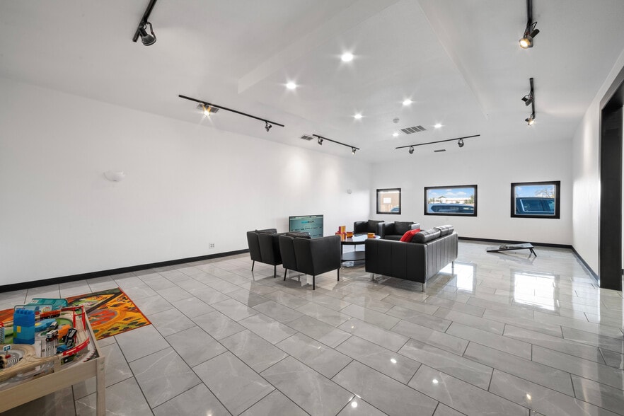 More Photos Of 11291 Folsom Blvd, Rancho Cordova Auto Dealership For Sale