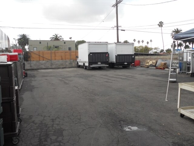 More Photos Of 5200 W Washington Blvd, Los Angeles Flex For Lease