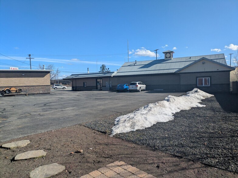 More Photos Of 25011 E Trent Ave, Newman Lake Storefront Retail Office For Lease