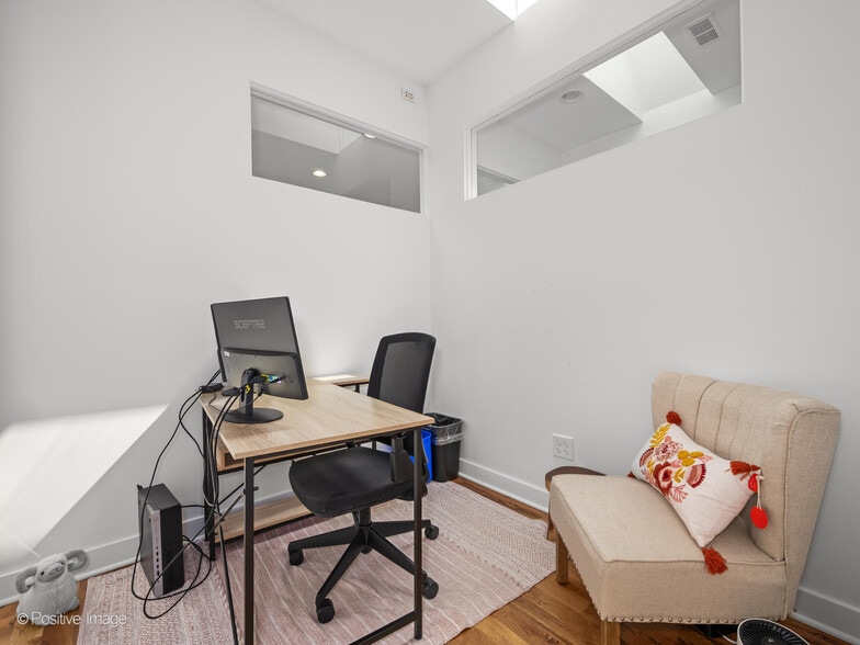 More Photos Of 1817 Church St, Evanston Loft Creative Space For Sale