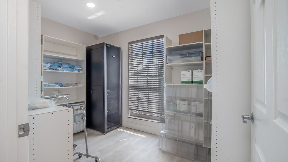 More Photos Of 7777 N University Dr, Tamarac Medical For Sale