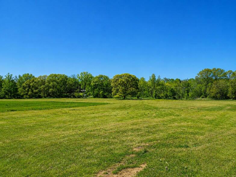 More Photos Of 1205 Yellowstone Rd, Valparaiso Land For Sale