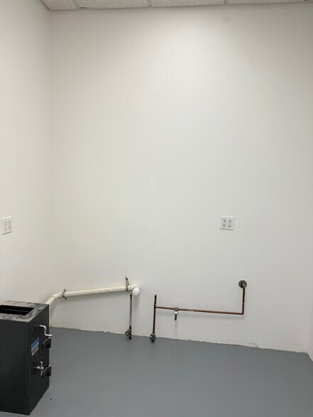 More Photos Of 578 Susquehanna Blvd, Hazleton Freestanding For Lease