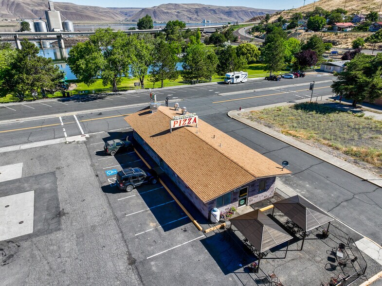 More Photos Of 200 Beech St, Arlington Restaurant For Sale