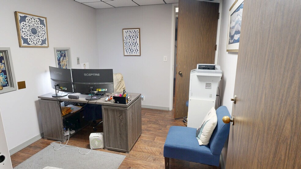 More Photos Of 2025 N Green Acres Rd, Fayetteville Medical For Sale