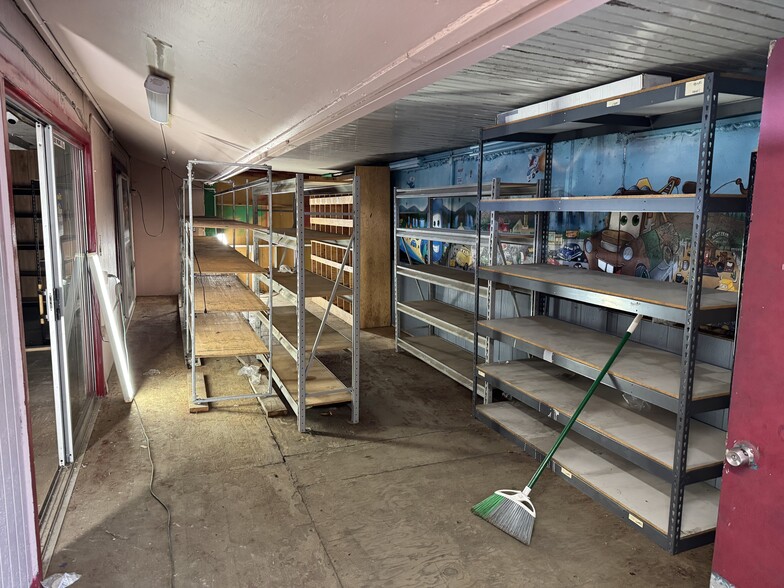 More Photos Of 540 Veterans Blvd, Redwood City Truck Terminal For Lease